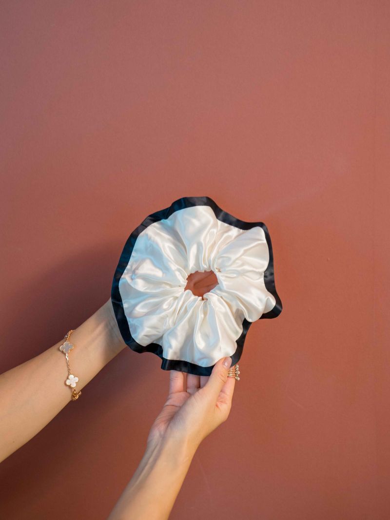 MUSEAura Jumbo Silk Scrunchie