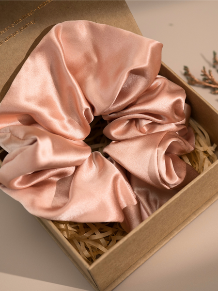 Discover MUSEVELA's Luxurious Oversized Silk Scrunchies: Timeless Discover MUSEVELA's Luxurious Oversized Silk Scrunchies: Timeless